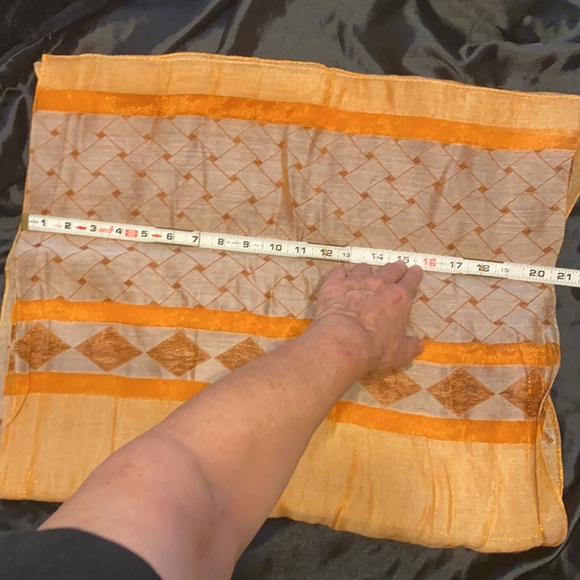 Beautiful wrap scarf - Picture 6 of 8